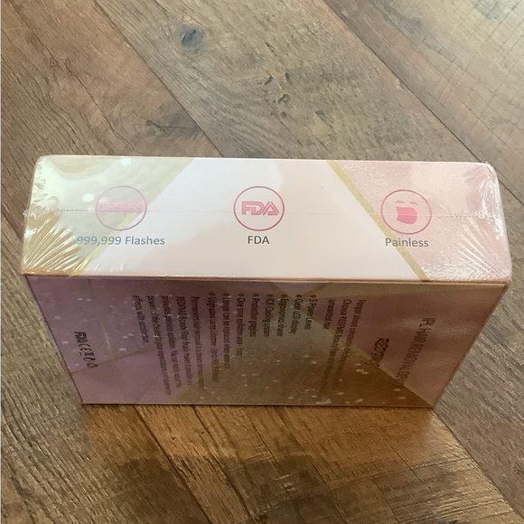 IPL HAIR REMOVAL DEVICE - Picture 3 of 5